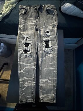MANFINITY Men's Gray Distressed Skinny Jeans with Washed Detail